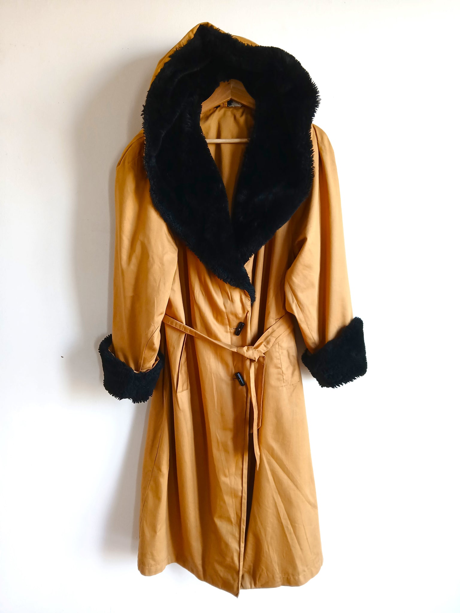 Gabardina Vintage con Capucha