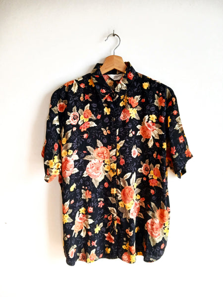 Camisa Vintage Negra Flores