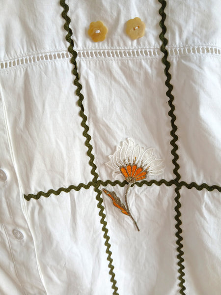 Camisa Vintage Bordados y Botones