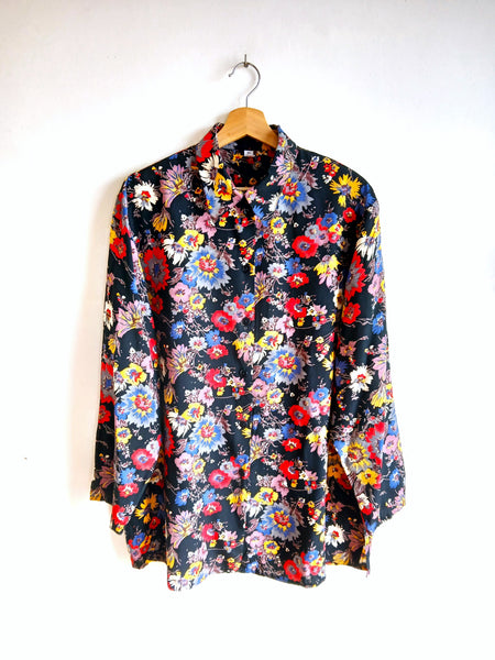 Camisa Vintage Negra Flores