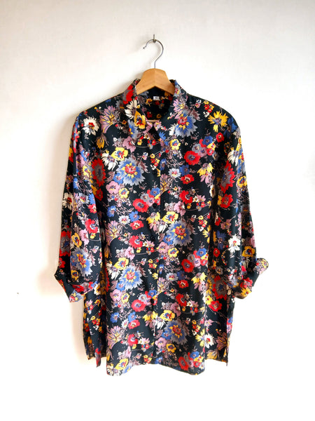 Camisa Vintage Negra Flores