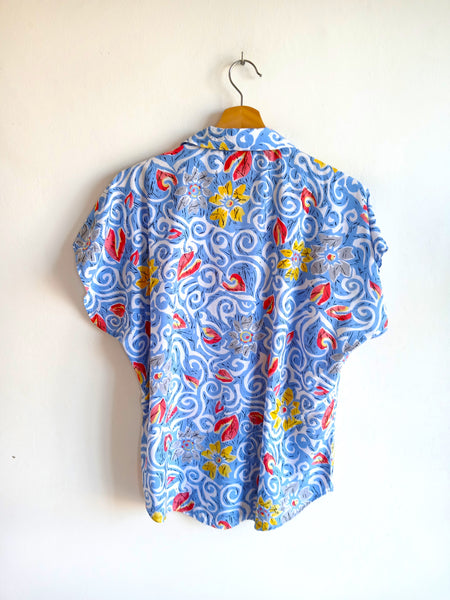 Camisa Vintage Azul con Estampado