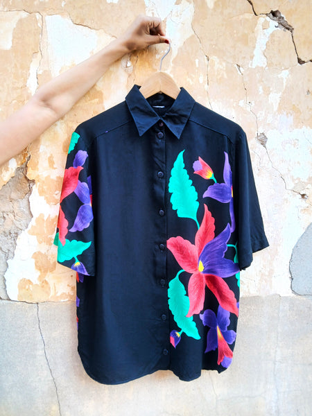 Camisa Vintage Negra Flores