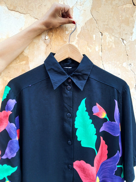 Camisa Vintage Negra Flores
