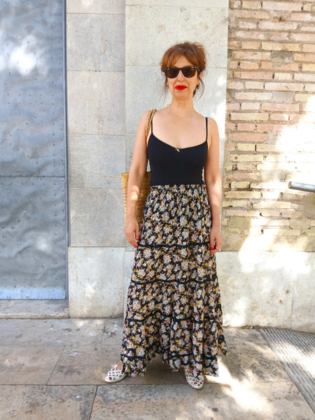 Falda Vintage Negra Flores