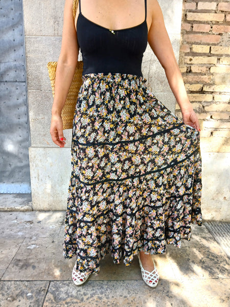 Falda Vintage Negra Flores