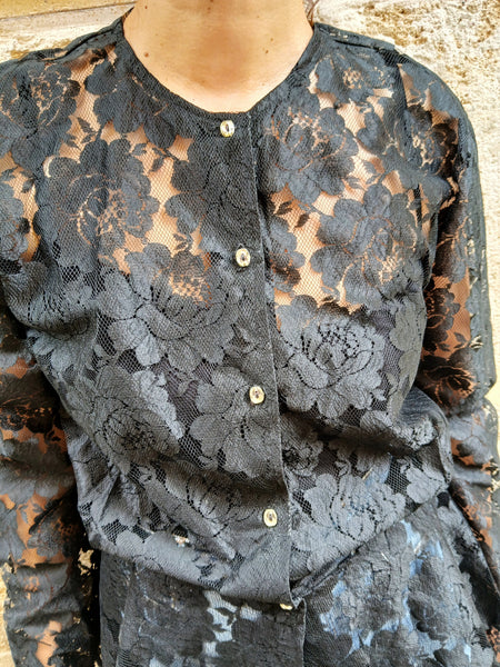 Camisa Vintage Negra Flores Bordadas Made in Italy