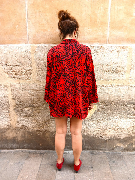 Sobre Camisa Vintage Roja Animal Print
