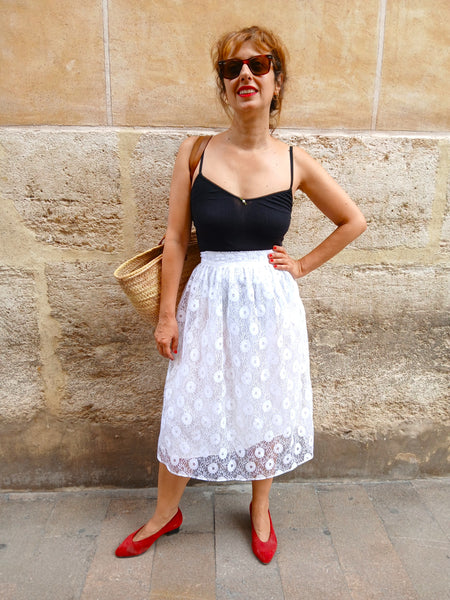 Falda Vintage Blanca Flores Bordadas