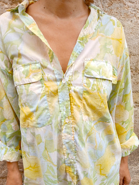Sobre Camisa Vintage Flores Amarillas