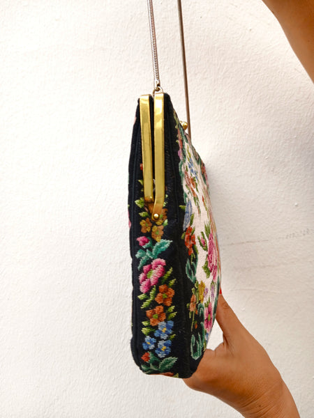 Bolso Vintage con Flores Bordadas