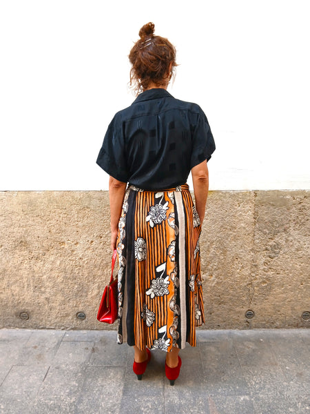 Falda Vintage Floral con Botones y Bolsillos - Talla M