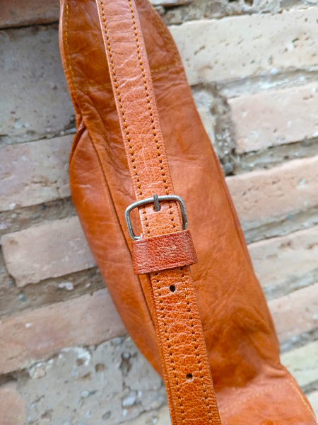 Bolso Vintage Estilo Riñonera de Piel Marrón