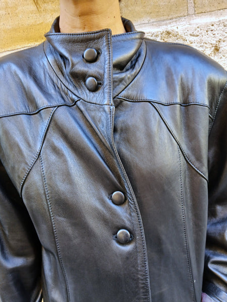Chaqueta Vintage de Piel Negra 90s Hecha en España - Talla M/L